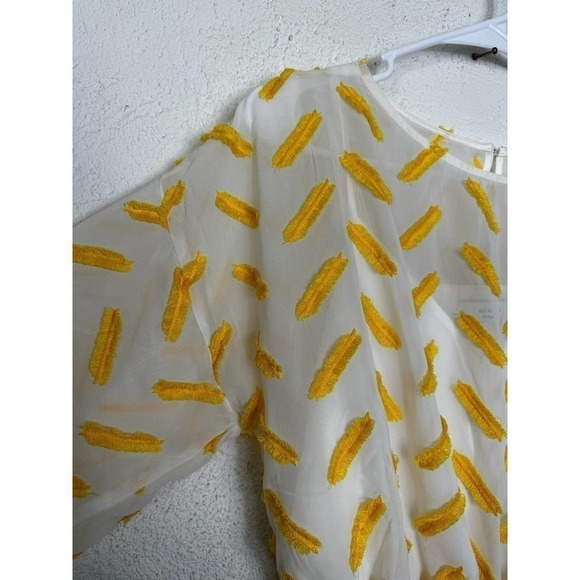 ALI & Jay lemonade stand textured sheer top - Picture 6 of 10